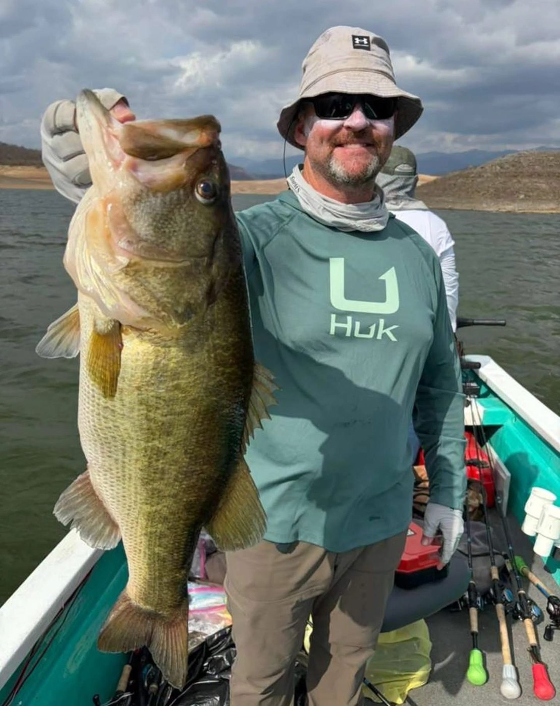 Captura de lobina en Lake Baccarac